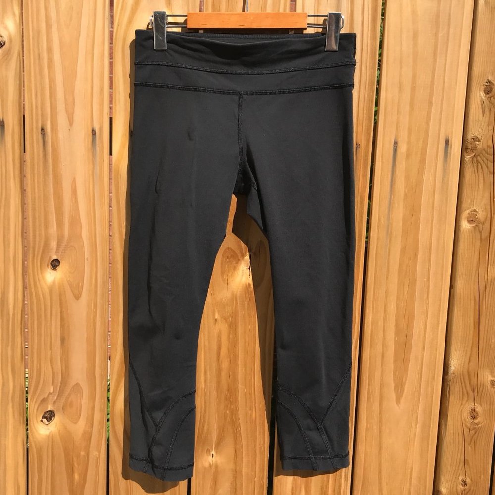 Lululemon Inspire Crop II Full on Luxtreme sz 6
